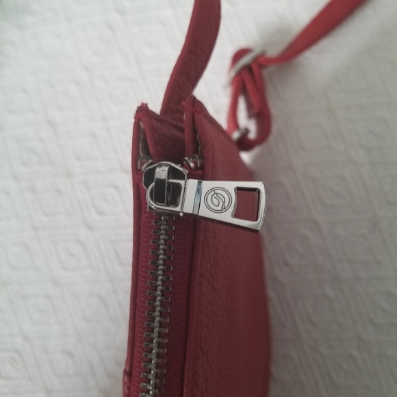Crossbody red Bag - Picture 6 of 9